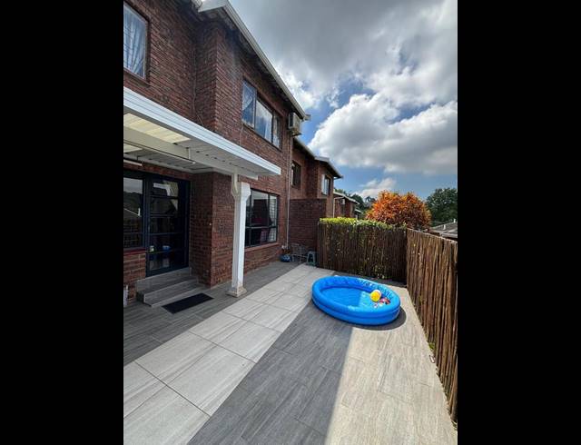 3 BEDROOM TOWNHOUSE FOR SALE IN ATHOLL HEIGHTS